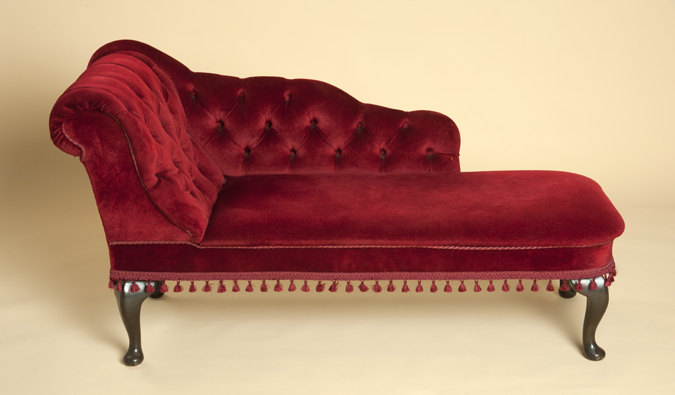 Chaise longue classica rivestita in tessuto rosso